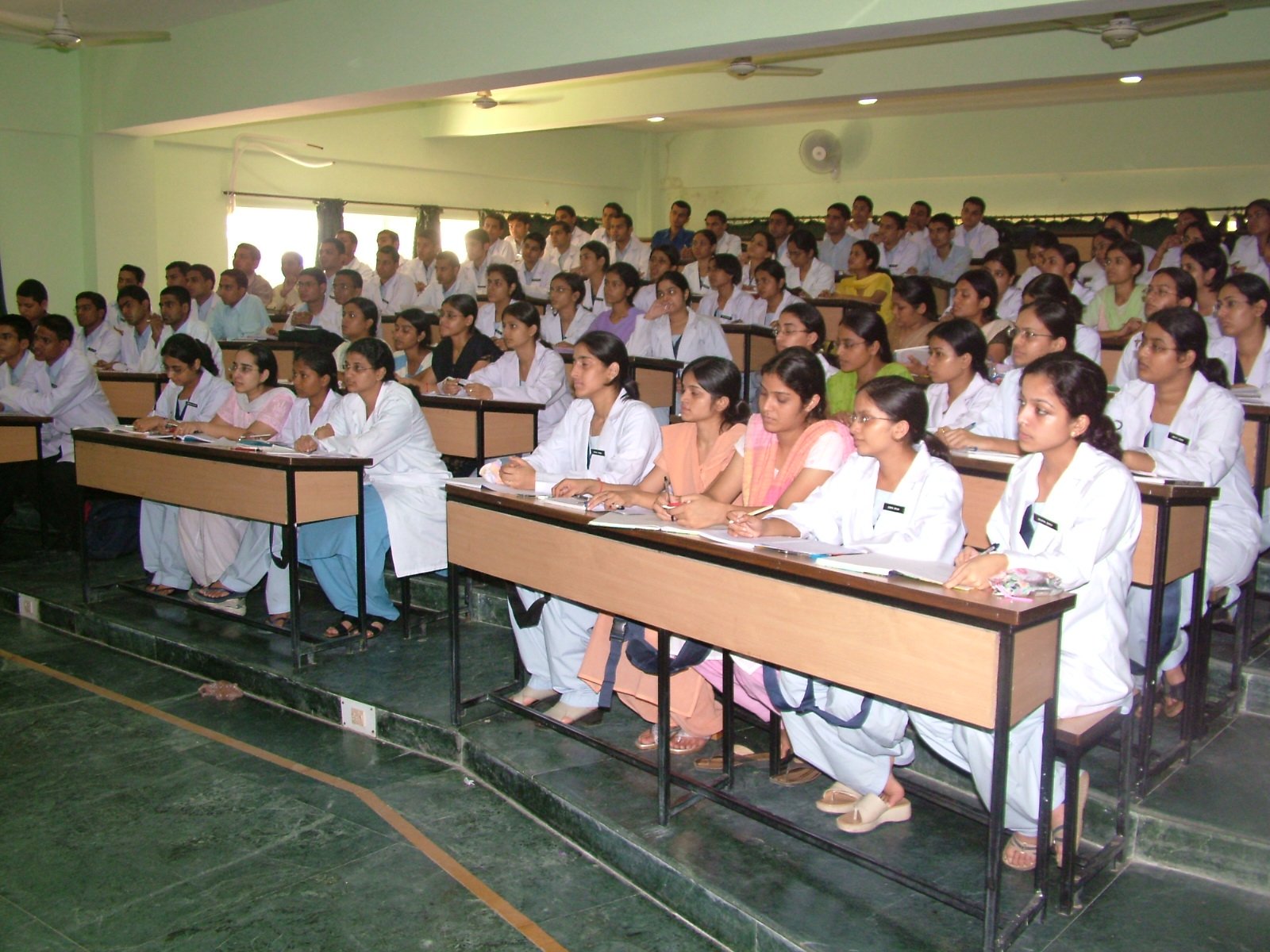 saraswati dental college