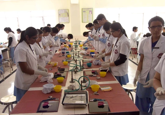 saraswati dental college